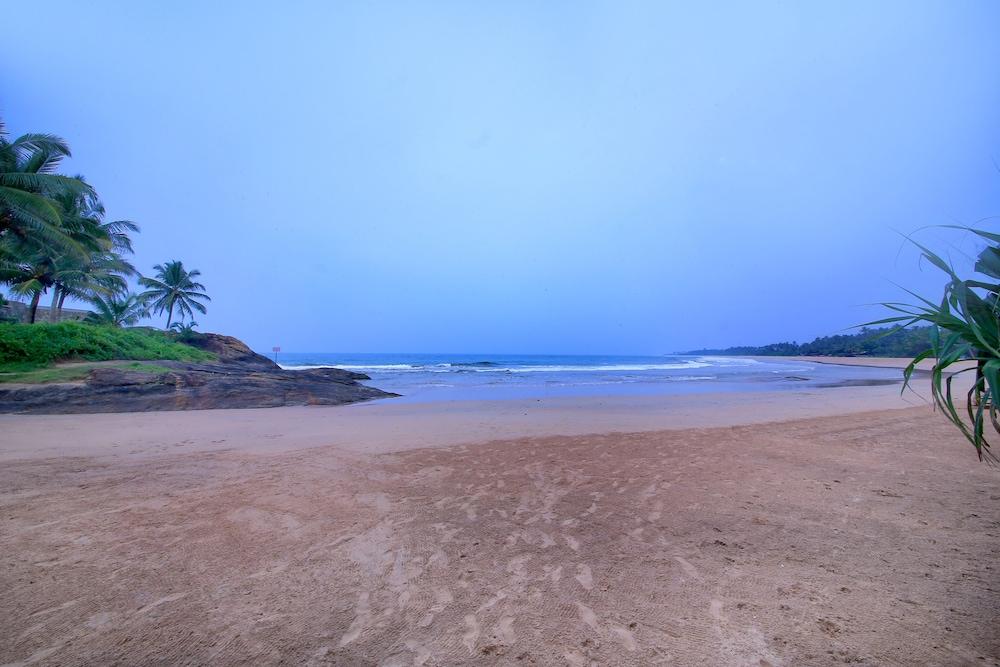 Rockside Beach Resort Bentota Exterior photo