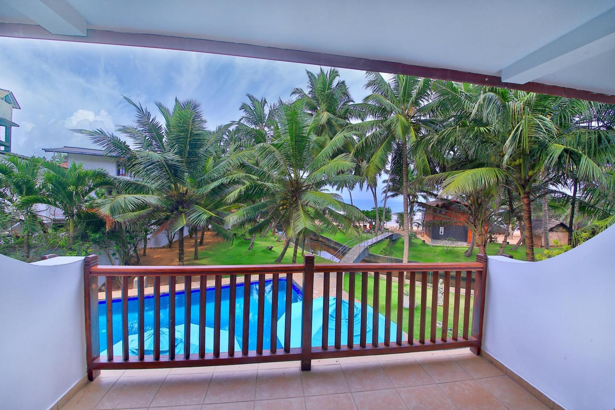 Rockside Beach Resort Bentota Exterior photo