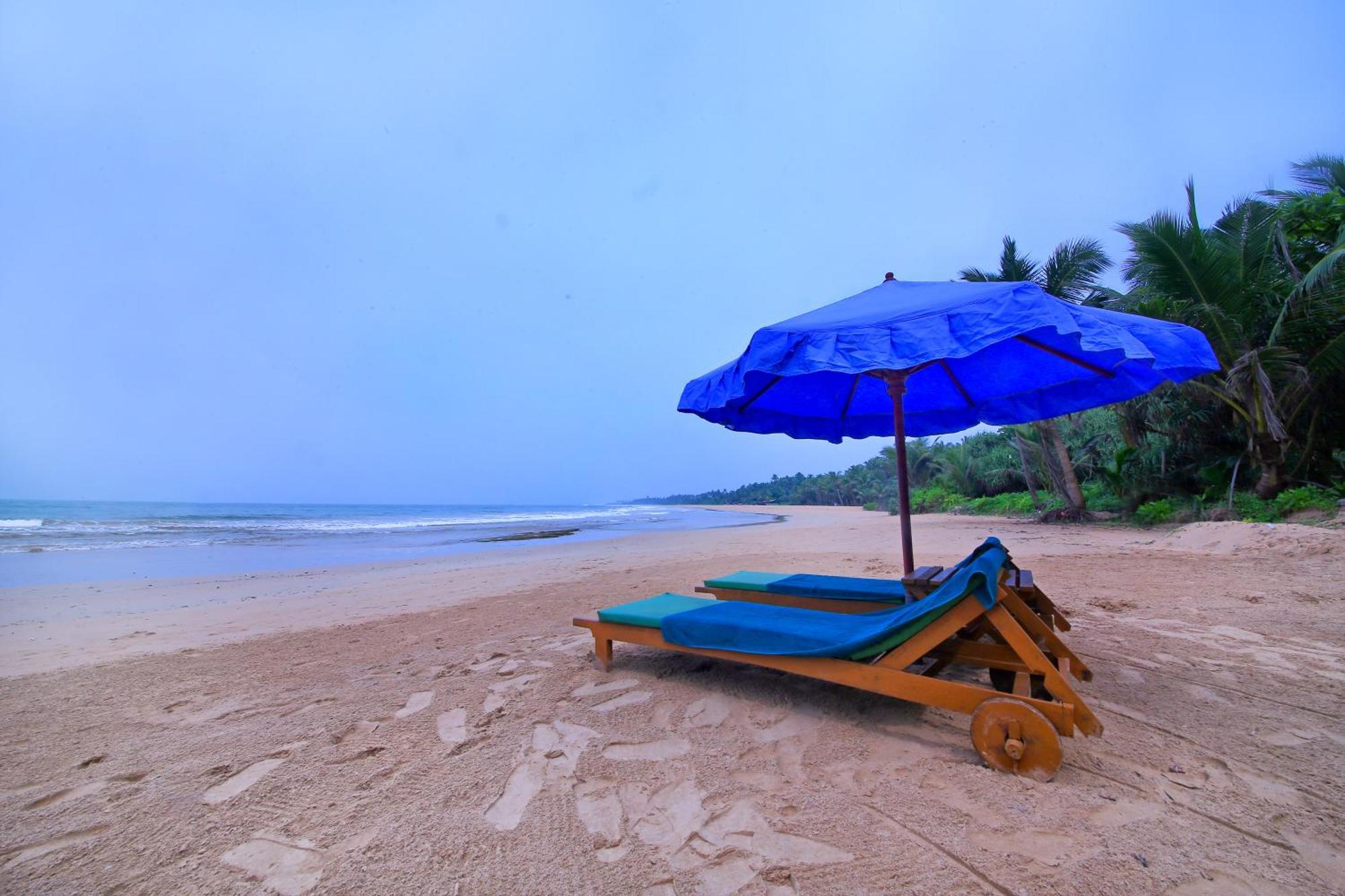 Rockside Beach Resort Bentota Exterior photo