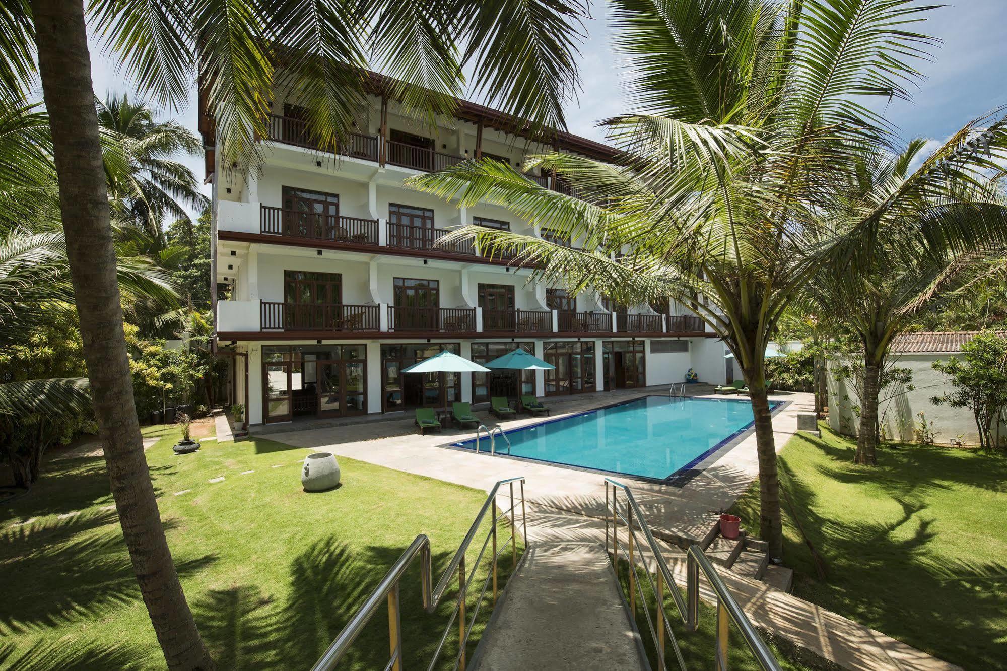 Rockside Beach Resort Bentota Exterior photo