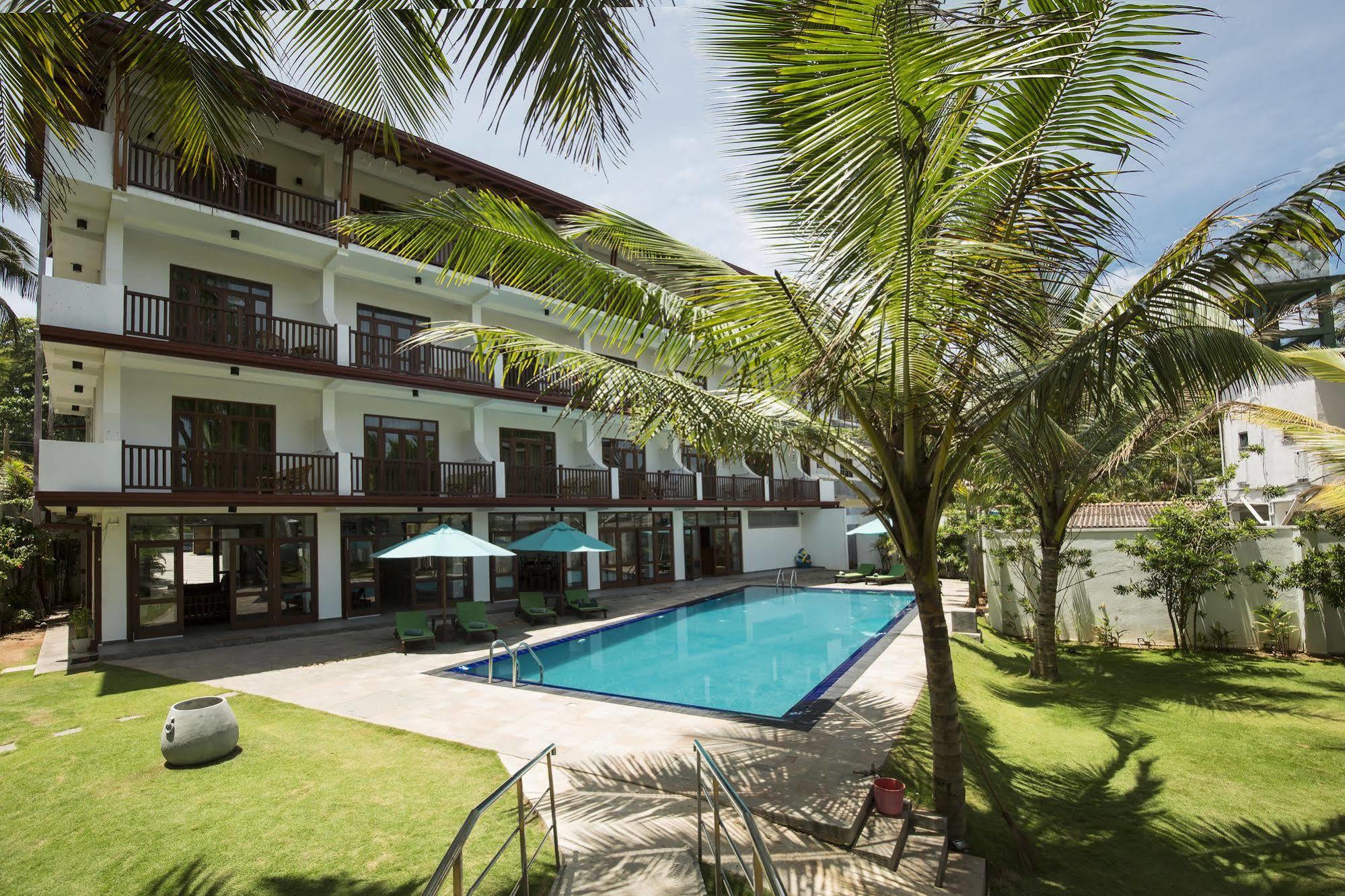 Rockside Beach Resort Bentota Exterior photo